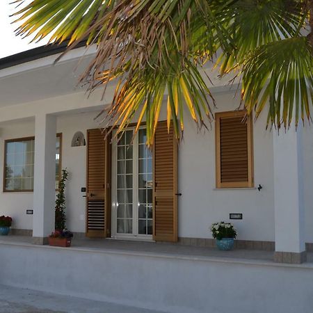 Guesthouse Holiday Formia Beach Exteriör bild