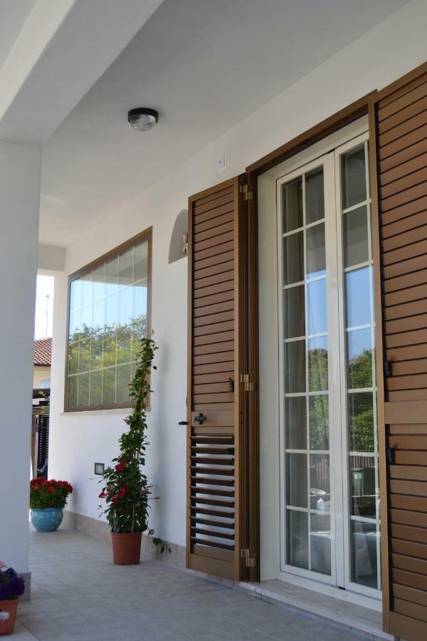 Guesthouse Holiday Formia Beach Exteriör bild