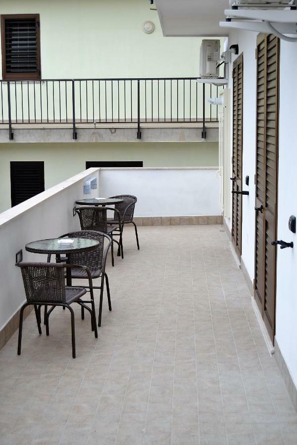 Guesthouse Holiday Formia Beach Exteriör bild