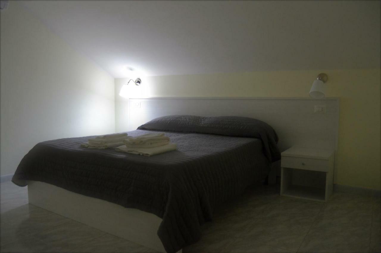 Guesthouse Holiday Formia Beach Exteriör bild