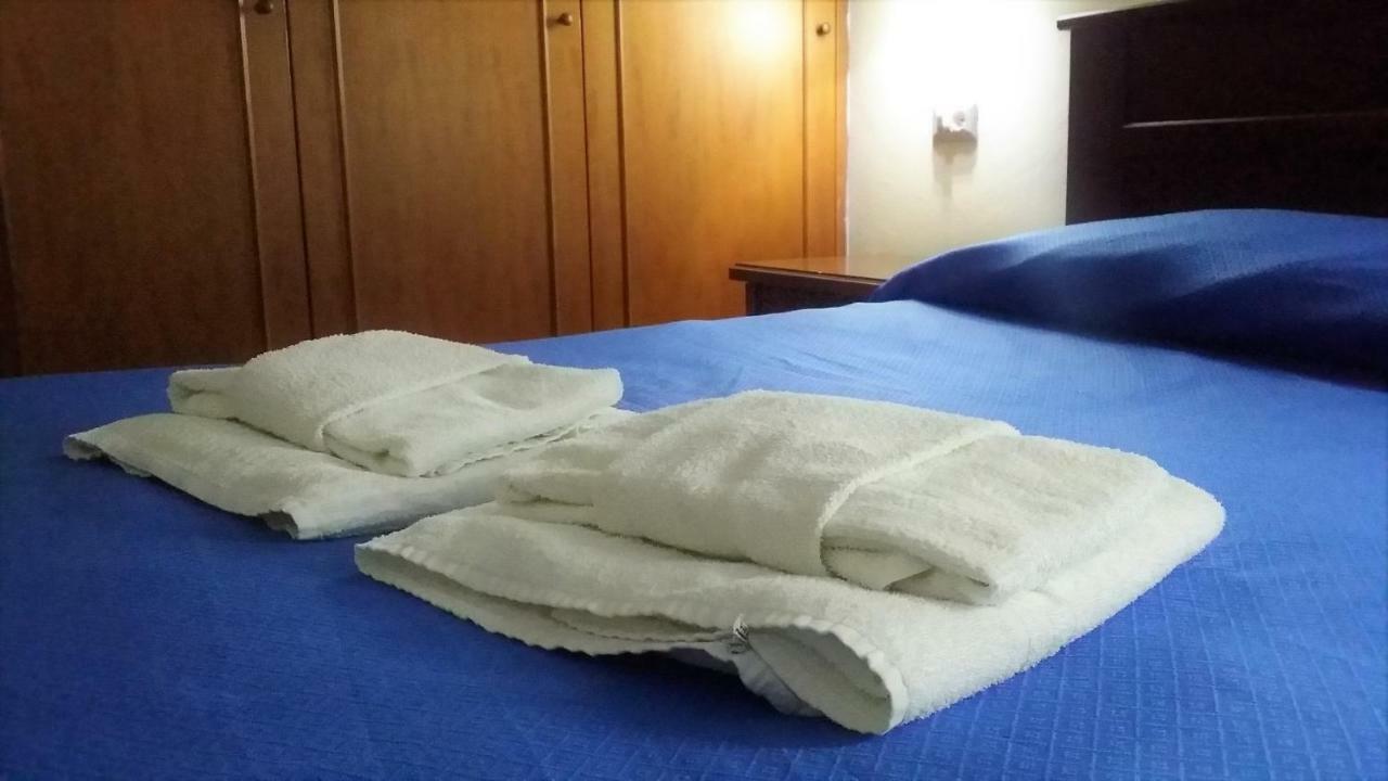 Guesthouse Holiday Formia Beach Exteriör bild